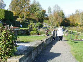 Segnung der Gräber auf dem Friedhof in Naumburg (© Karl-Franz Thiede)